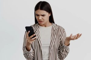 Beberapa langkah saat smartphone hilang atau dicuri yang dapat Anda ikuti untuk menemukan dan memulihkannya sebagai upaya terakhir.