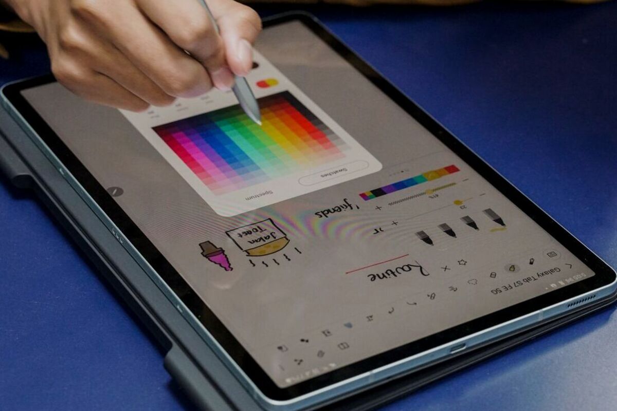 Artikel ini membahas mengenai beberapa tips dan cara untuk memilih pena stylus terbaik yang bisa Anda coba.