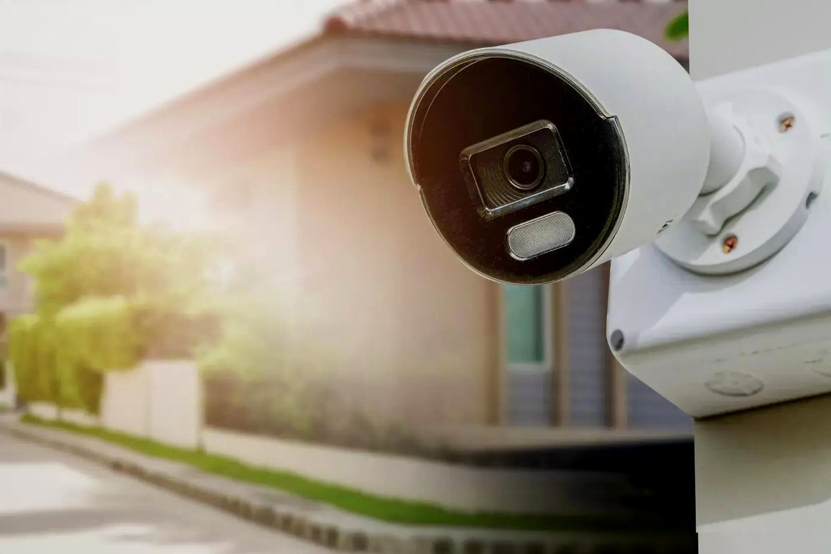 Pembahasan mengenai beberapa manfaat utama CCTV yang harus kalian ketahui dan pahami sebelum memutuskan untuk memasangnya dirumah.