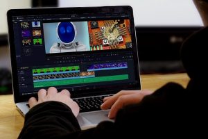 Beberapa tips mengedit video menjadi video yang sempurna, terutama pasca-pengambilan gambar untuk menciptakan proyek yang lancar.