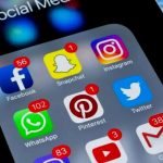 Artikel kali ini membahas mengenai beberapa pengaruh media sosial terhadap teknologi yang memiliki berbagai dampak dalam kehidupan kita.