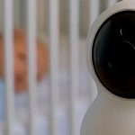 Artikel kali ini membahas tentang beberapa manfaat menggunakan monitor bayi pintar atau smart baby monitor yang sangat berguna untuk para ibu.