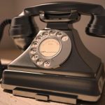 Artikel ini membahas tentang beberapa evolusi teknologi telepon seluler dari penemuan hingga kebutuhan yang kita rasakan saat ini.