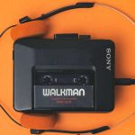 Artikel ini sangat menarik karena membahas tentang deretan alat mendengarkan musik dari masa lalu hingga masa kini.