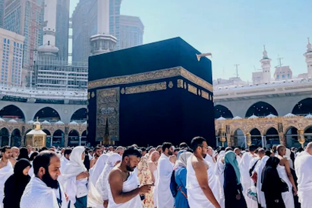 Artikel kali ini membahas mengenai beberapa inovasi teknologi dalam ibadah Haji yang luar biasa dan menarik untuk dipahami.