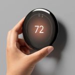 Artikel kali ini membahas mengenai beberapa rekomendasi teknologi rumah pintar yang keren untuk memiliki kehidupan modern.