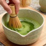 Artikel kali ini membahas mengenai beberapa alat canggih yang dibutuhkan dan harus ada saat membuat minuman matcha.